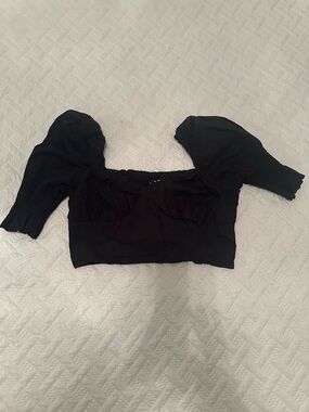 H&M Black Puff-Sleeve Cropped Top